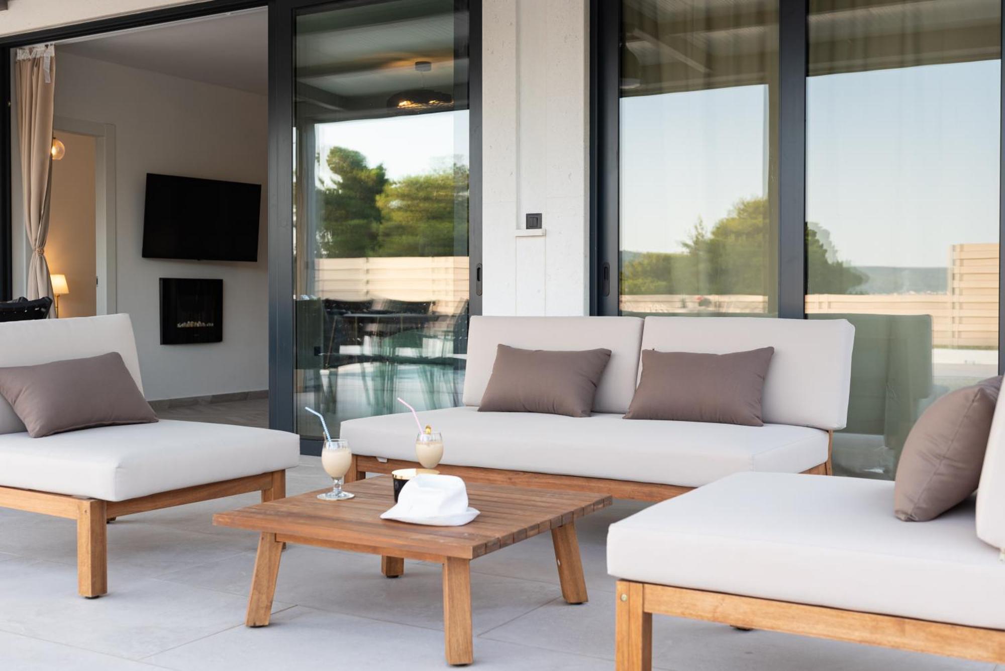 Beach Haven House With Pool And Jacuzzi Kastela Exterior photo