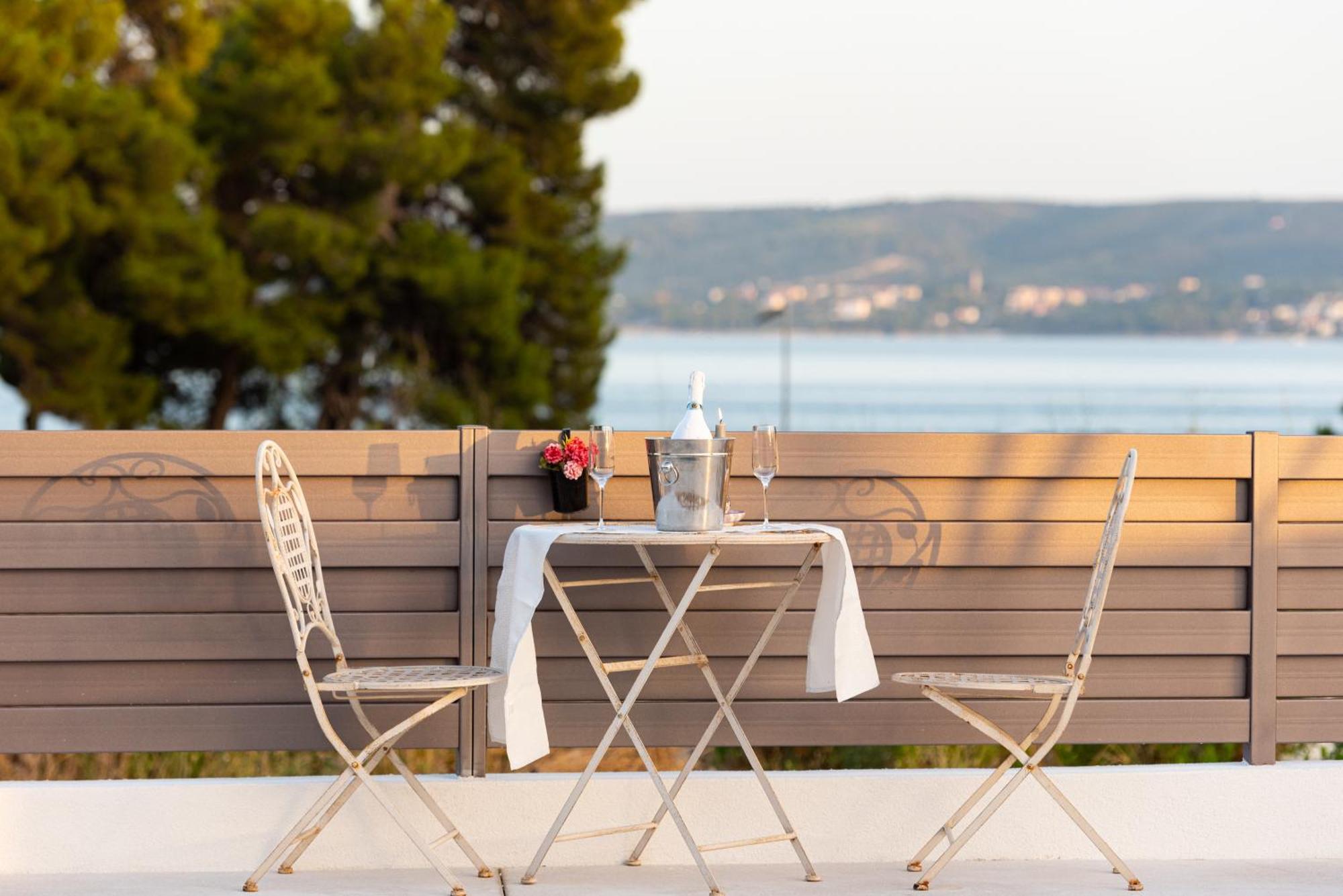 Beach Haven House With Pool And Jacuzzi Kastela Exterior photo